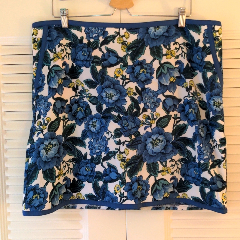 Loft 16 floral skirt